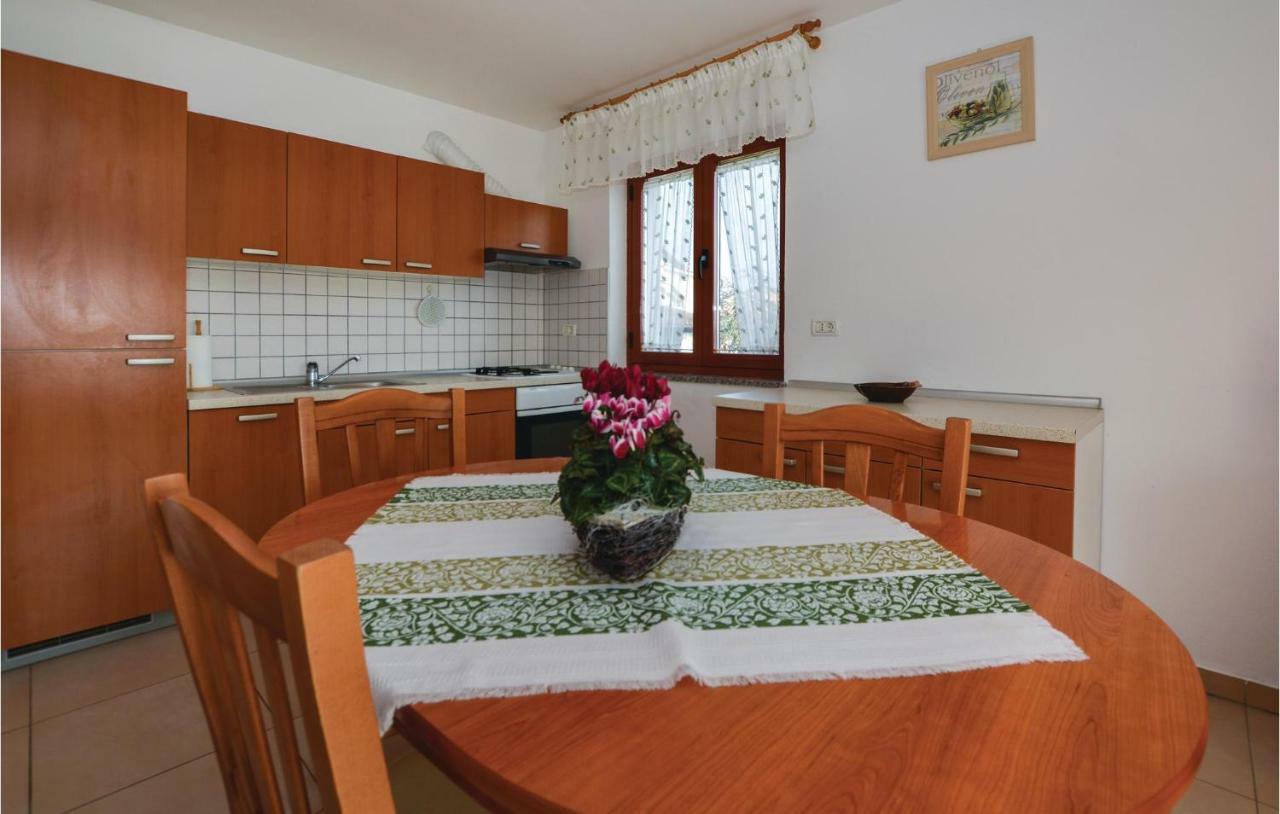 2 Bedroom Amazing Apartment In Portoroz Ngoại thất bức ảnh